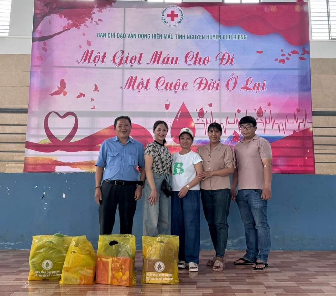 Xã Bình Tân tha gia hiến máu